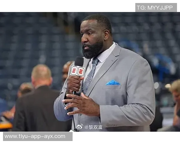 帕金斯对浓眉身材变化的看法:树立榜样保持良好体型的重要性